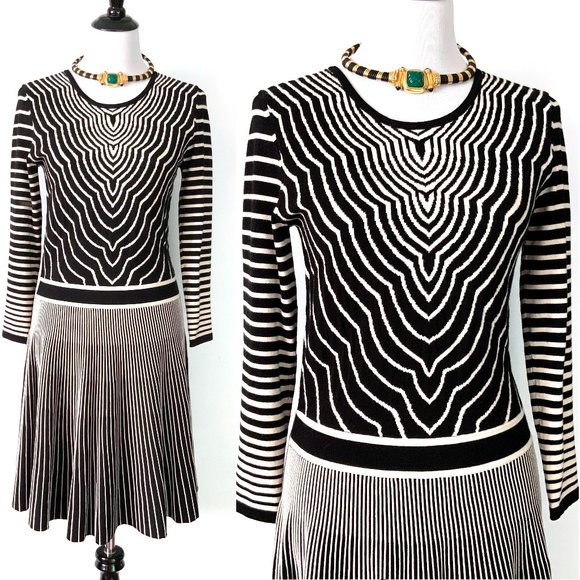 Marc By Marc Jacobs Dresses & Skirts - Mark Jacobs Knit Sweater Dress Black White Sz M